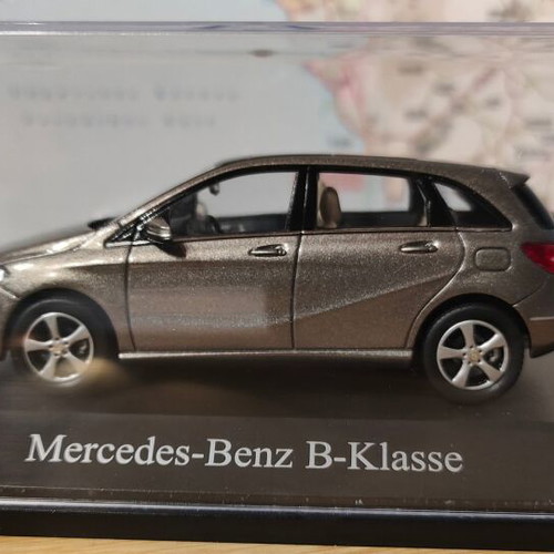Mercedes Benz B Class W 246 1/43 model new