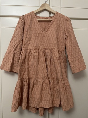 Dress in loose fit size small like new