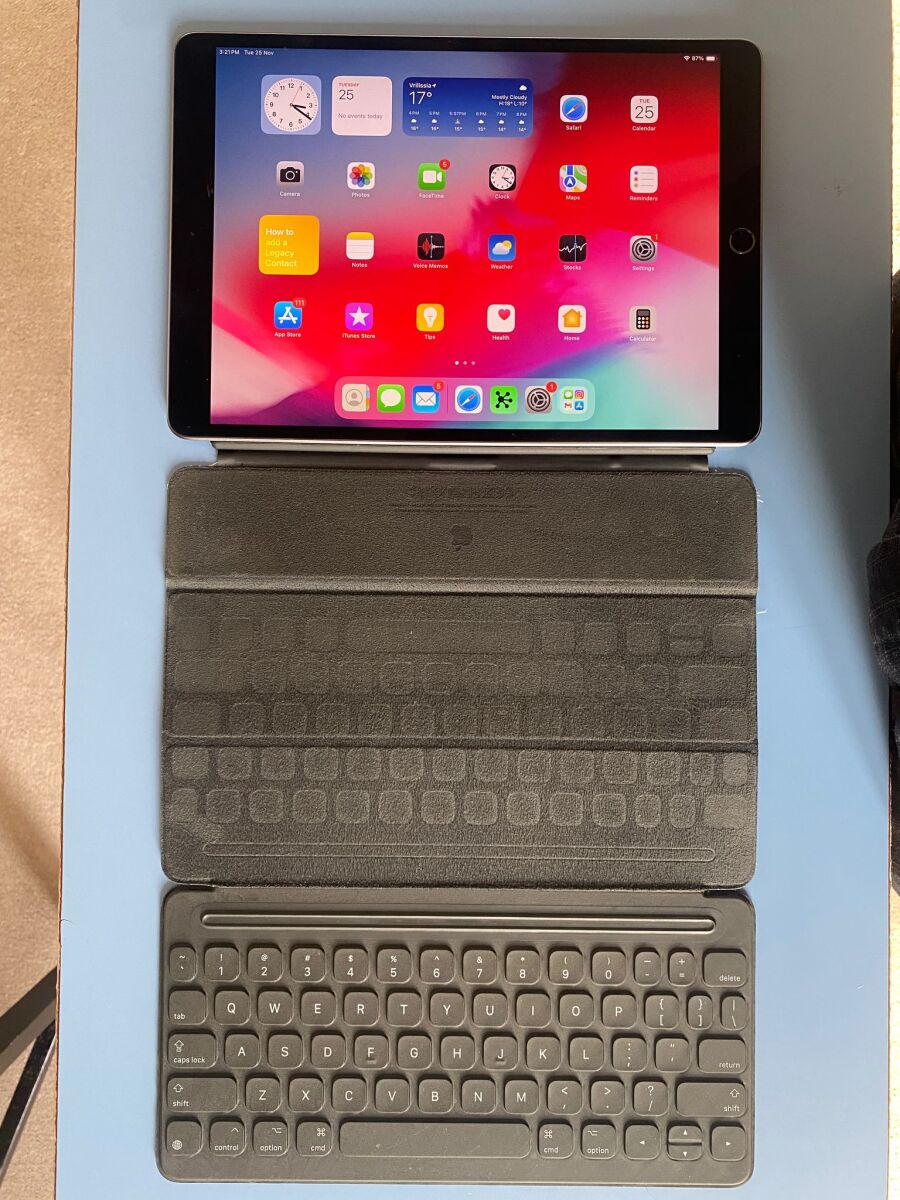iPad Air 3 256GB like new with Smart… - € 450,00 - Vendora.cy