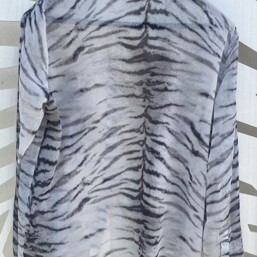 Animal Print Women Shirt like new, size S, polyester chiffon