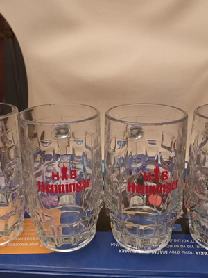 Henninger promotional glass mugs set of 4 like new
