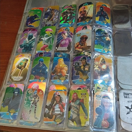 Fortnite holographic and magnetic tags collection used, 211 pieces