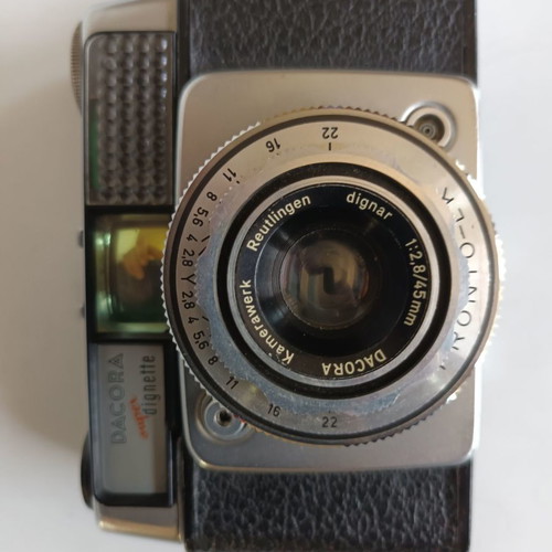 Dacora 35 mm camera used with case, German made
