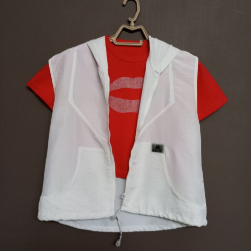 T-shirt with white sporty sleeveless vest gift set