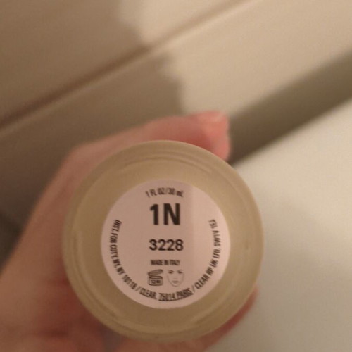 Kylie Cosmetics Power Plush Longwear Foundation Shade 1N like new