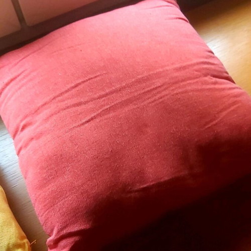 Set of 3 small decorative pillows like new, yellow and red