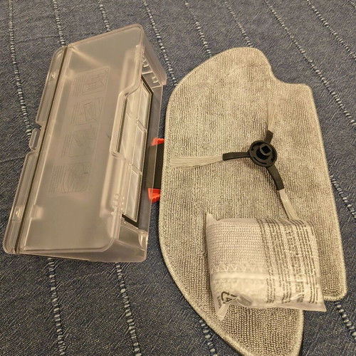 Xiaomi Mi Robot Vacuum Mop 2 Pro used robot vacuum with mopping and Wi-Fi