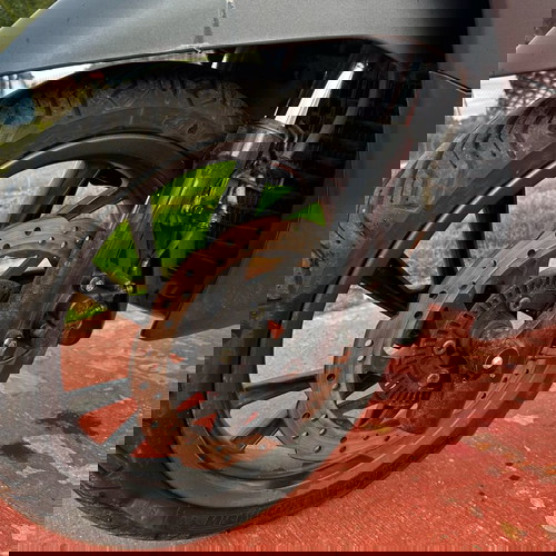 Sym HD 300 2020 σαν καινούργιο, σκούτερ με θύρα USB και αξεσουάρ