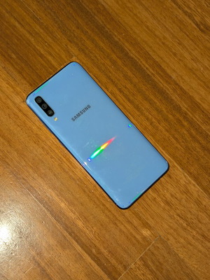 Samsung Galaxy A70 μεταχειρισμένο για ανταλλακτικά ή επισκευή, χρειάζεται νέα οθόνη