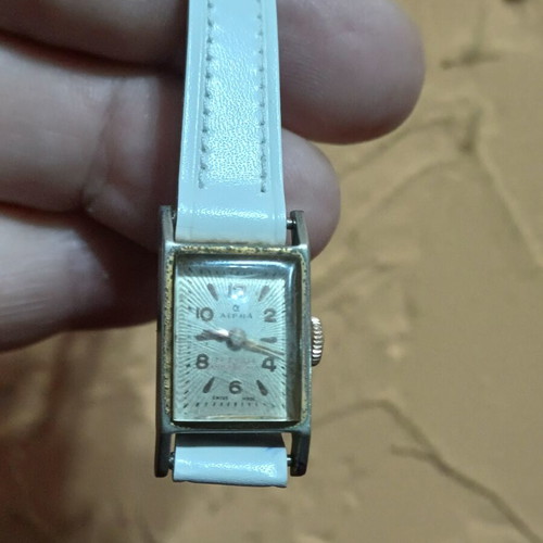 Alpha women's manual-wind vintage wristwatch used