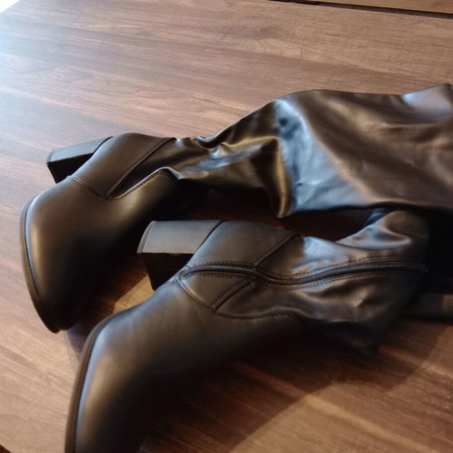 Tall boots size 40 like new, black with laces and zipper