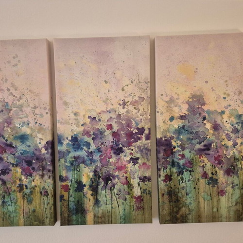 Painting with three pieces like new, vivid colors