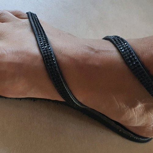 Es9 sandals used, flat with straps and rhinestones