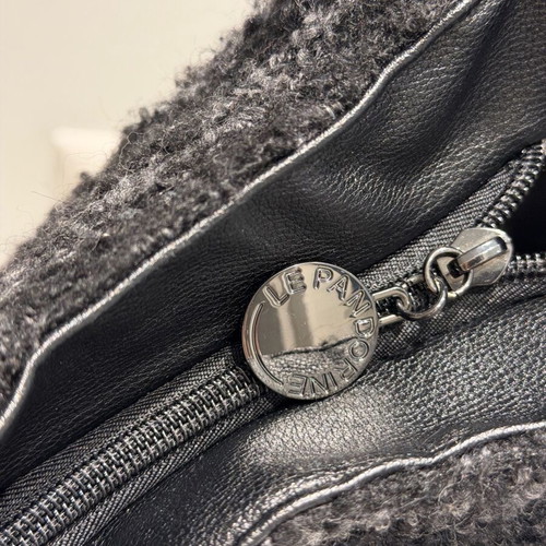 Le Pandorine wool winter shoulder bag like new, black and grey