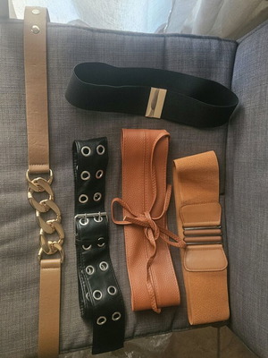 Set of 4 belts like new, black and brown