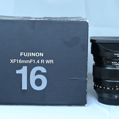 Fujifilm XF 16mm f1.4R WR lens like new