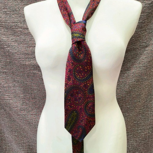Lorenzo Nucci Firenze 100% silk tie like new, multicolor
