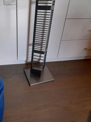 Cd/dvd stand used for single and double cd/dvd