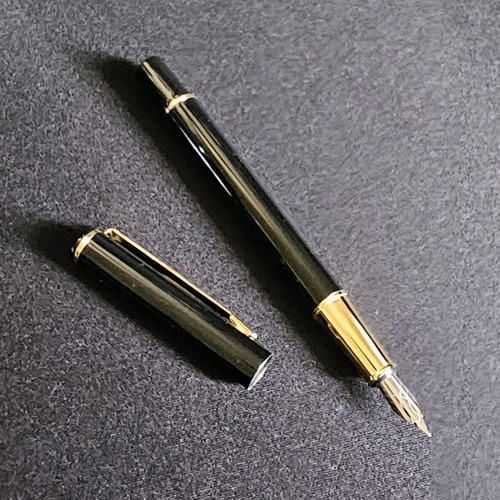 Pen new, 13.5 cm length