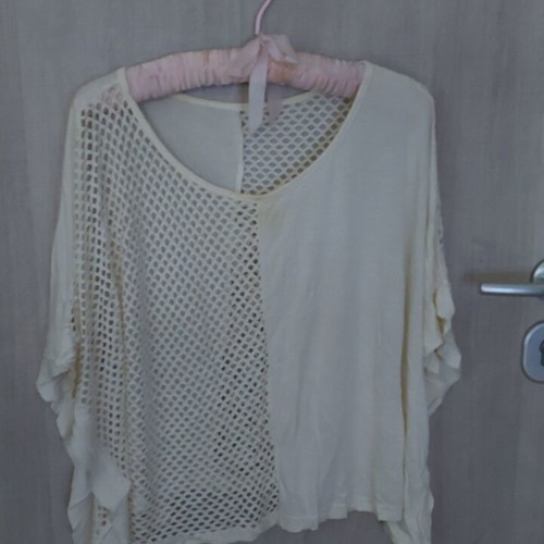 Cotton crop top like new with half mesh and half fabric design, size M