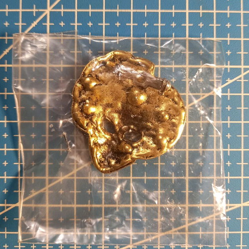 Mask pin from Venice carnival new, multicolored