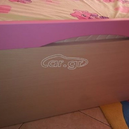 Bed for girls with pull-out second bed and two mattresses, like new
