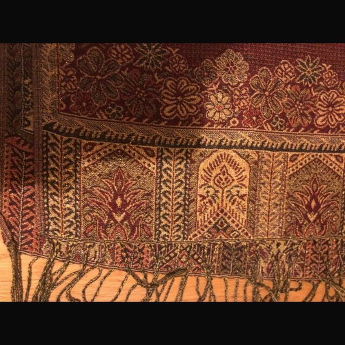 Vintage women's scarf like new, gold-red with oriental style