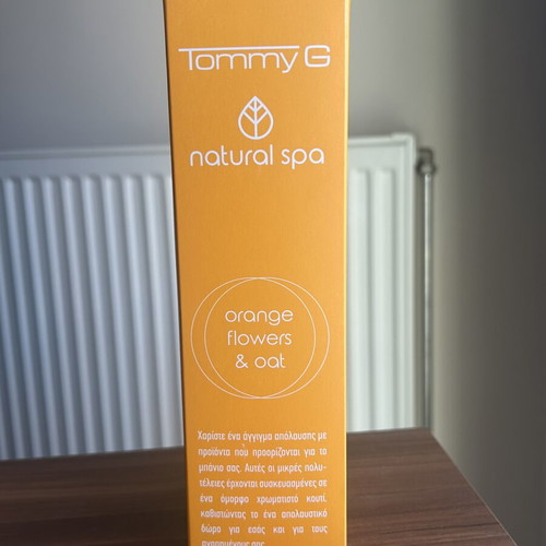 Tommy G Treat Box Orange Flowers & Oat new, shower bath and body lotion