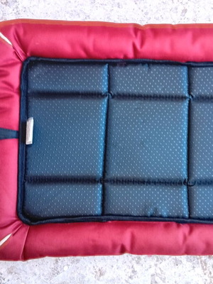 Pet bed like new, dimensions 56×41cm