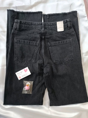 Zara black high-waisted straight jeans with frayed hems, like new, EUR 38