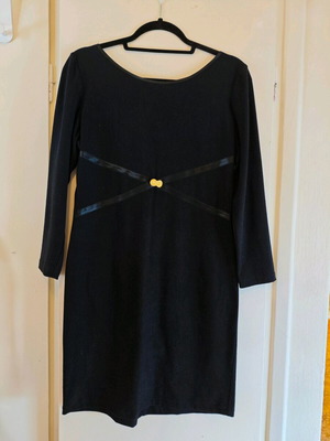 Black midi dress used, size M