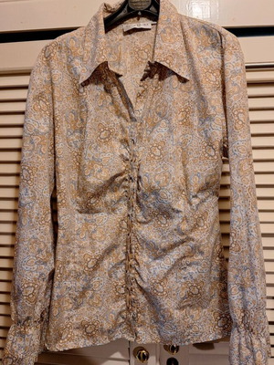 Gina Laura shirt like new, size XL, beige