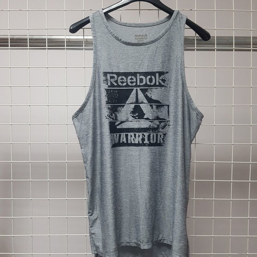 Sports tank tops like new, pack of 2, Reebok and Nike