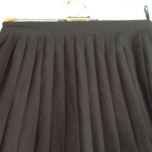 Parade pleated skirt used, waist 70 cm, length 45 cm