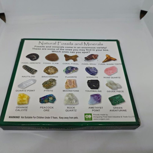 Natural Fossils and Minerals Collection like new, 20 pieces