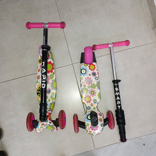 Children's scooters used, adjustable height, light-up wheels