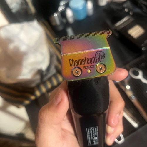 Trimmer Barber Icon used with new replacement blade