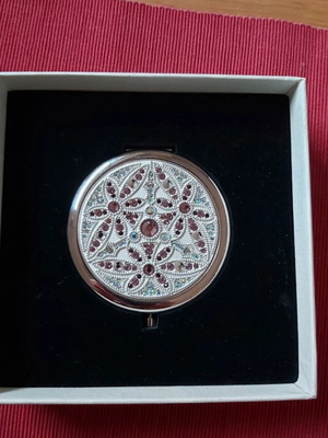 Καθρεφτάκι Vanity Fair vintage διπλό με κρύσταλλα καινούργιο