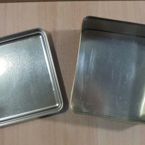 Snickers old promotional metal tin used, Christmas edition 1994