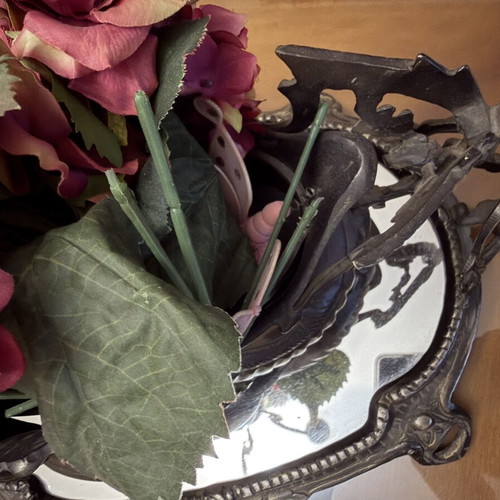 Vintage jardiniere like new