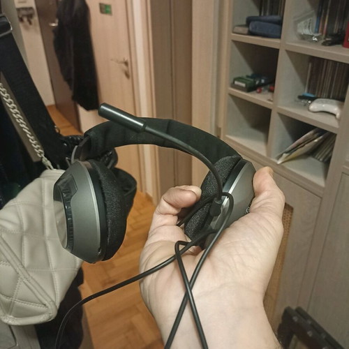 Edifier G33 BT headphones used, hybrid gaming