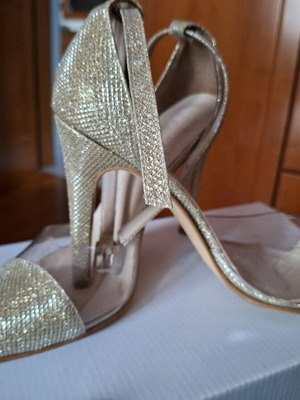 Γόβες χρυσαφί με διαφάνεια σαν καινούργιο, νούμερο 37