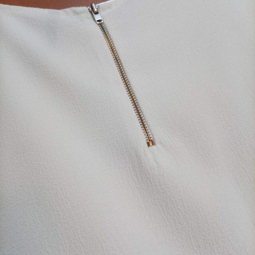 Set of 4 white summer tops like new, sizes M-L