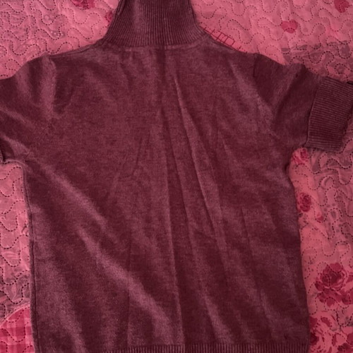 Wool short-sleeve turtleneck blouse gray like new, size M