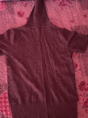 Wool short-sleeve turtleneck blouse gray like new, size M
