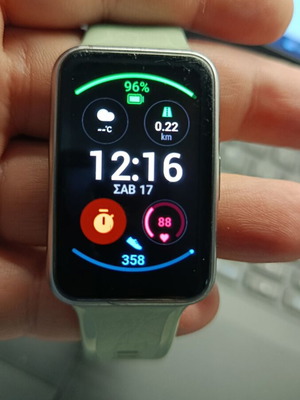 Huawei Watch Fit mint color with charger like new