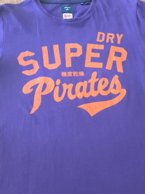 Superdry t-shirt Large purple like new with slim fit