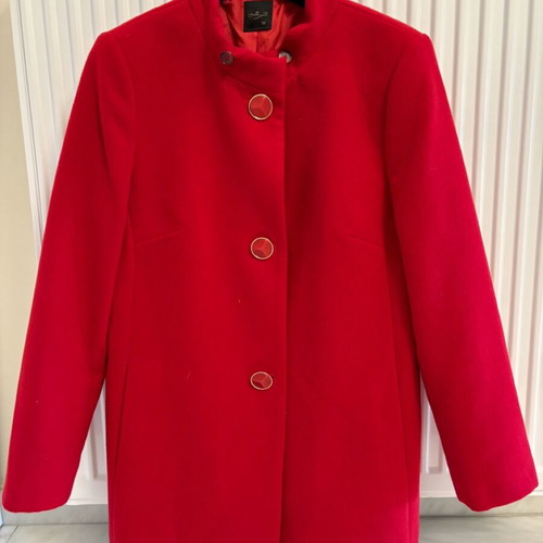 Bella P. coat like new, red, size L