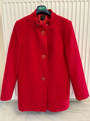 Bella P. coat like new, red, size L