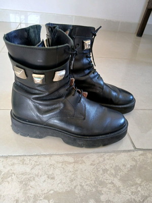 Leather boots used with studs Vavoulas size 38 black